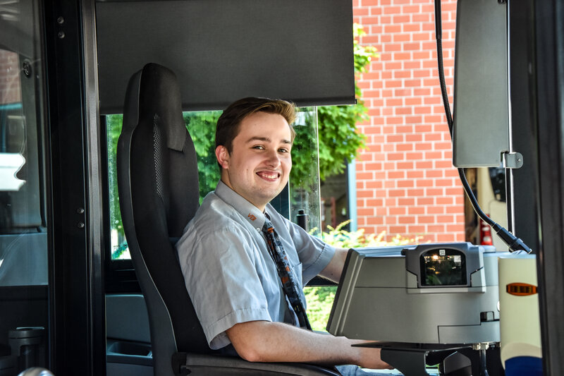 Interview mit Tobias Noetzelmann – Fachkraft im Fahrbetrieb